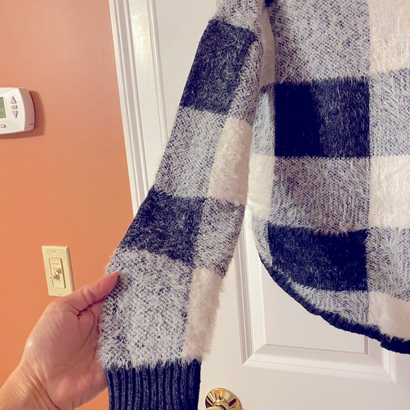 Black grey white plaid a soft fuzzy very comfy cold shoulder sweater - Picture 5 of 5